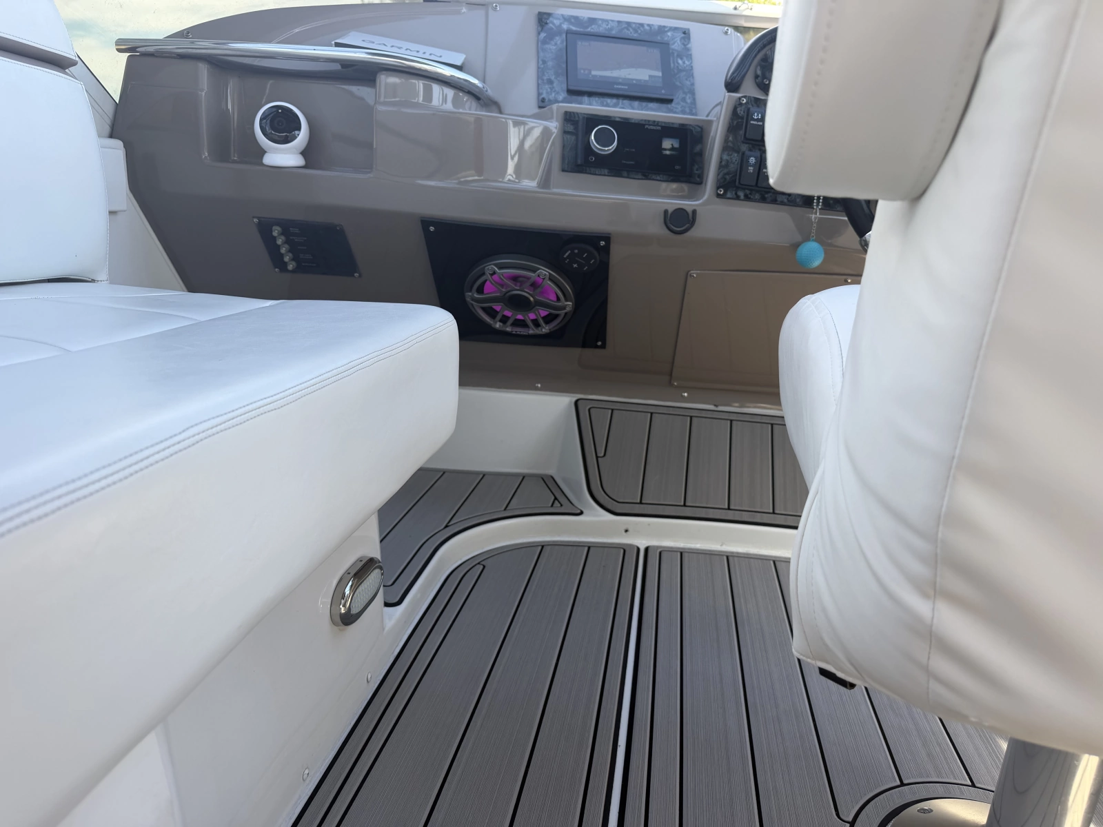 2000 Carver 396 Motor Yacht