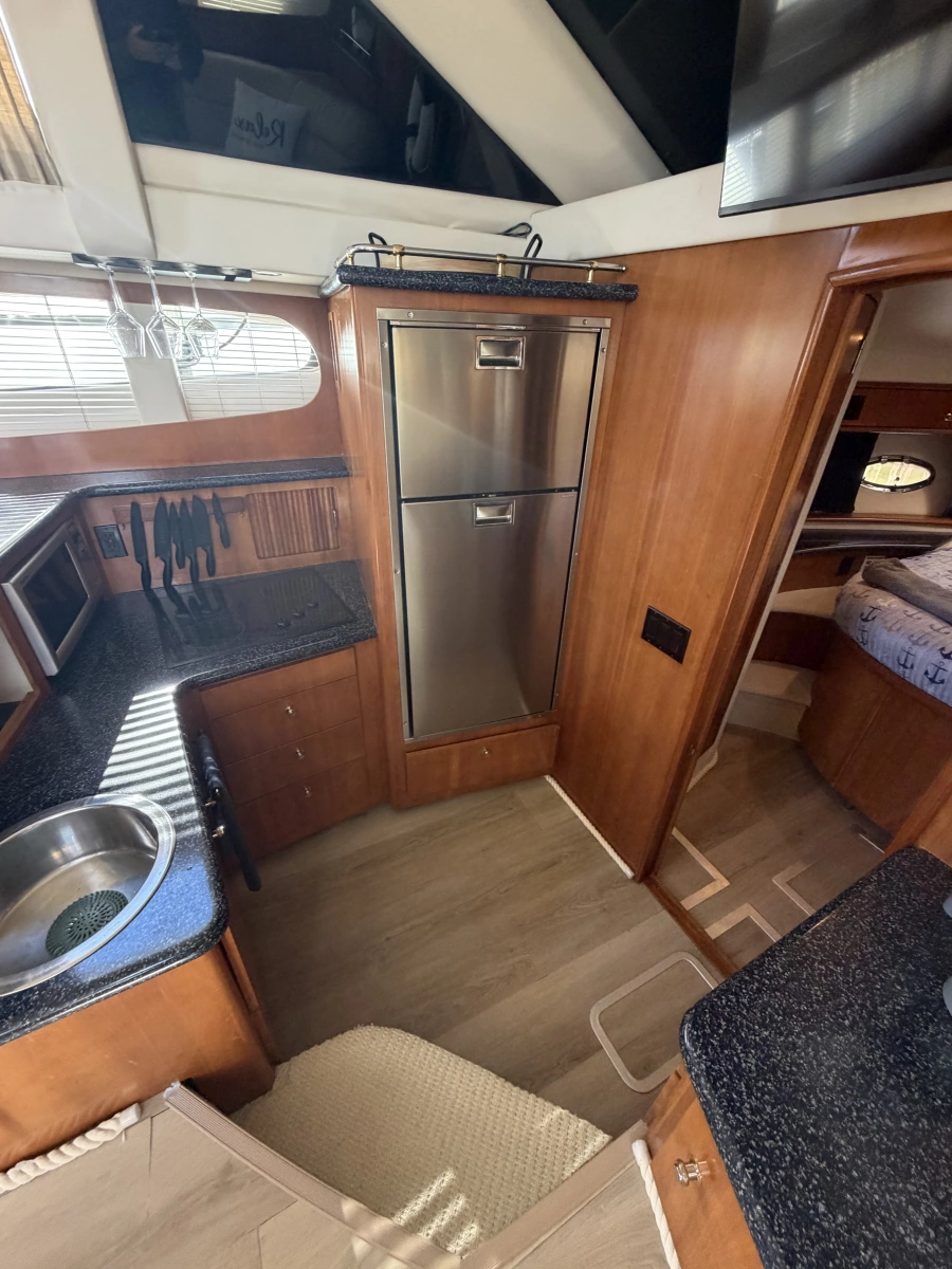 2000 Carver 396 Motor Yacht