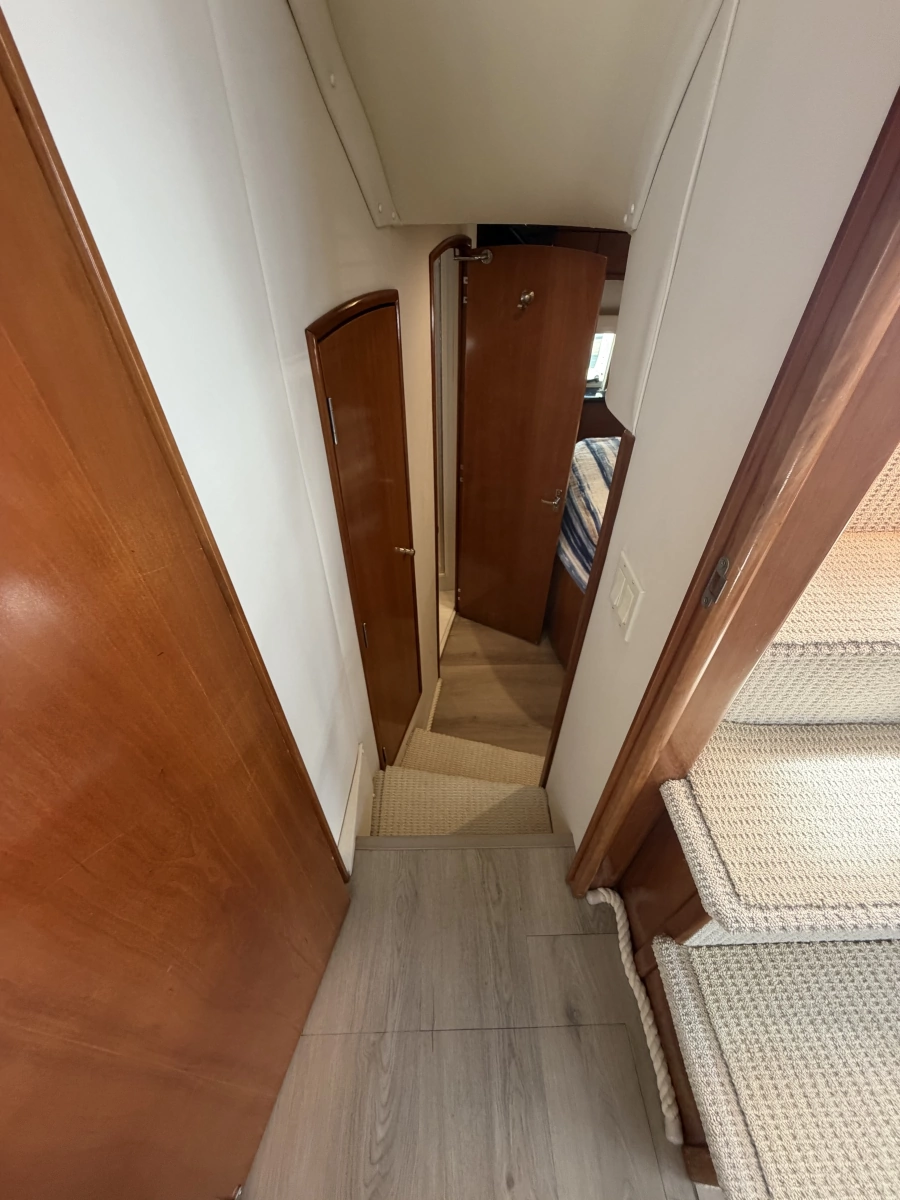 2000 Carver 396 Motor Yacht