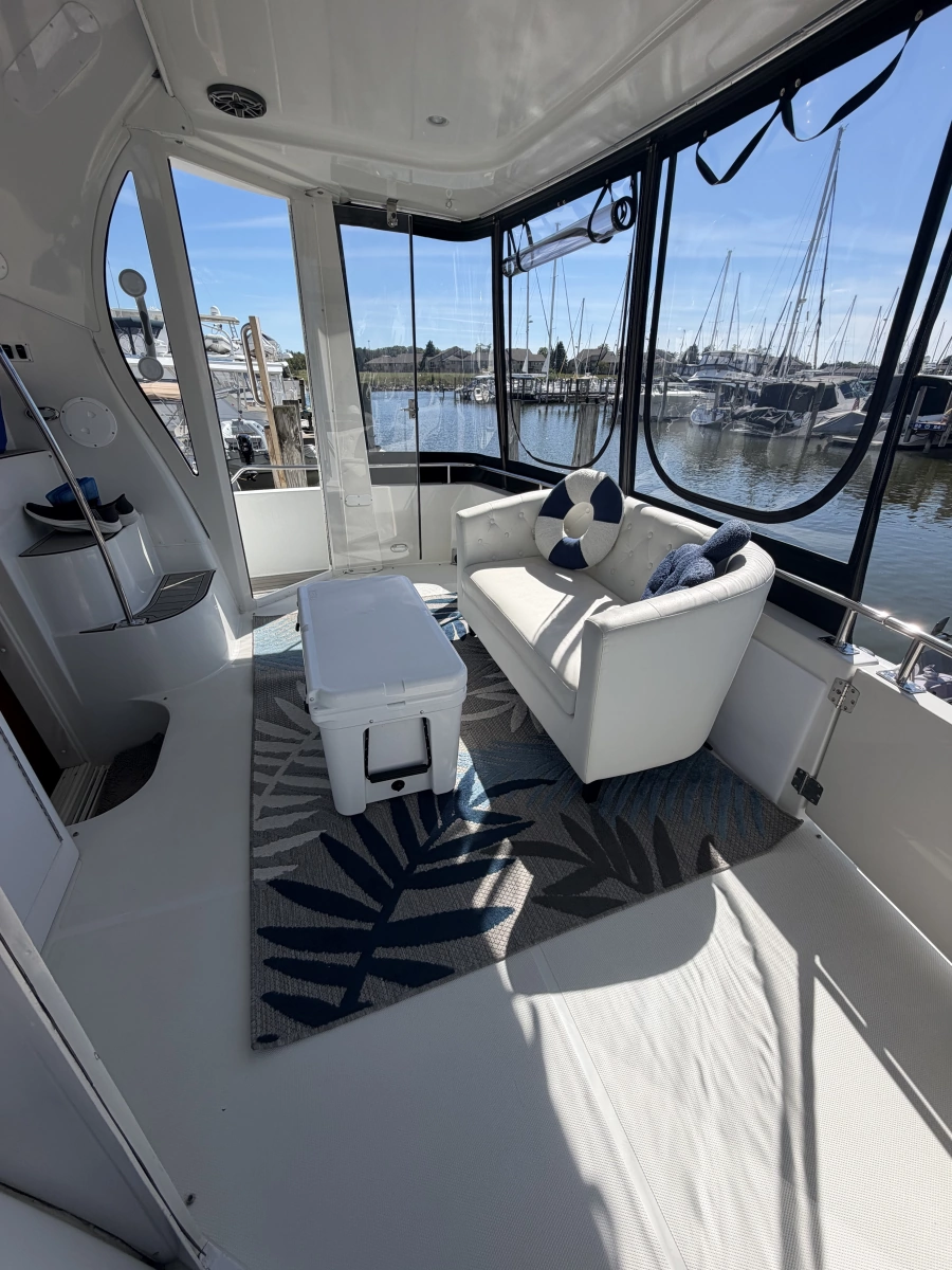 2000 Carver 396 Motor Yacht