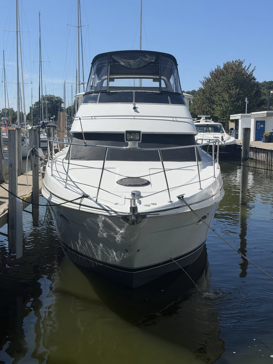 2000 Carver 396 Motor Yacht