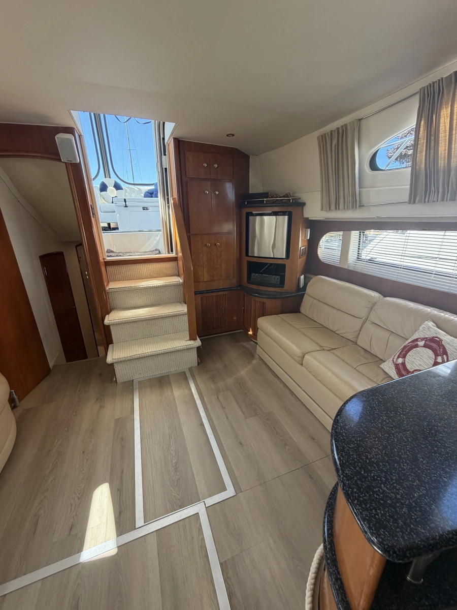 2000 Carver 396 Motor Yacht