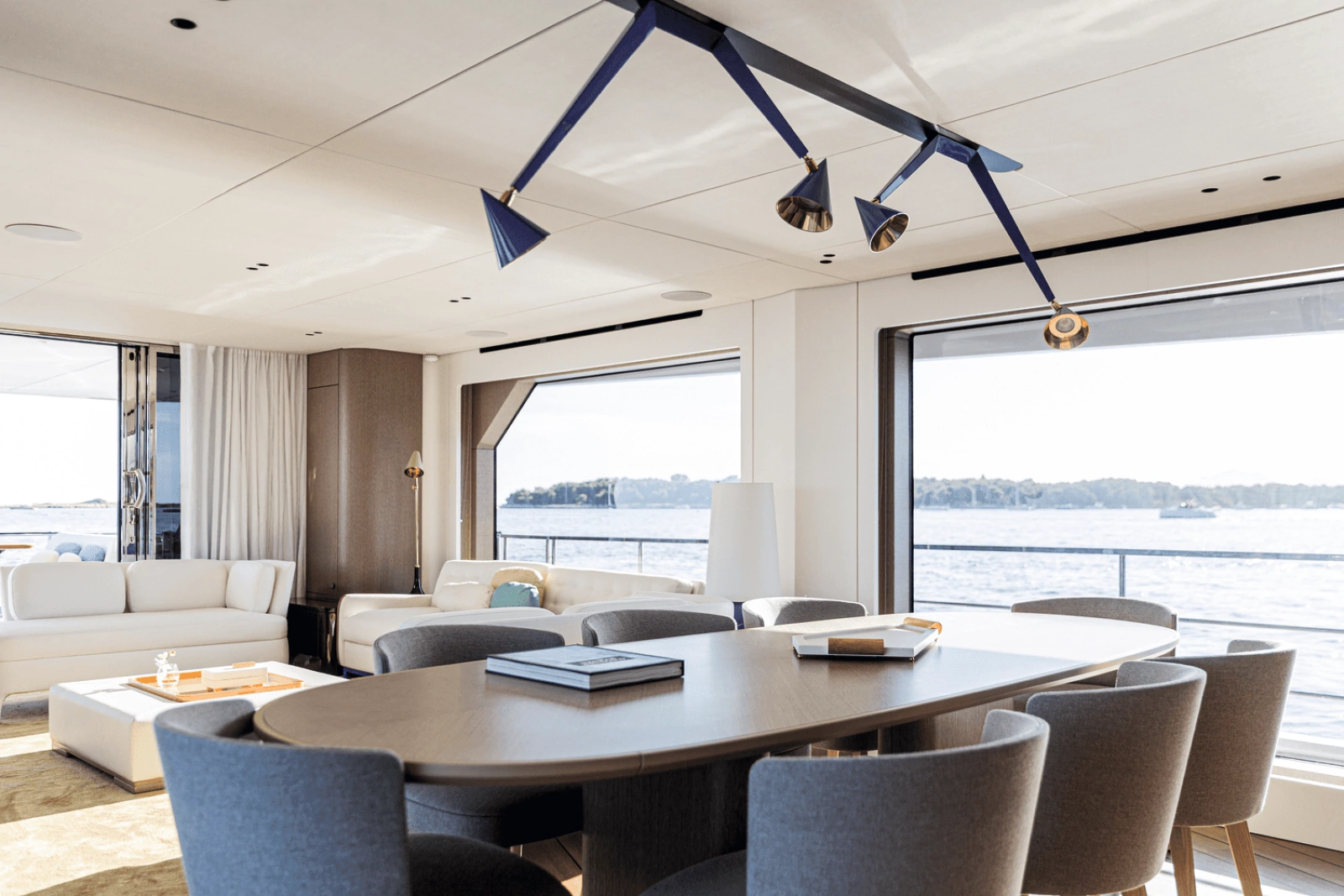 85ft Azimut Yacht For Sale