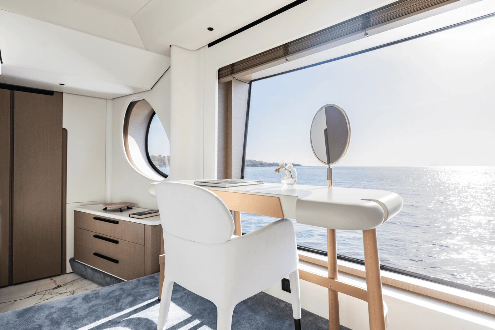 85ft Azimut Yacht For Sale