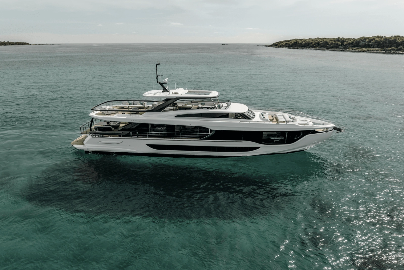 85ft Azimut Yacht For Sale