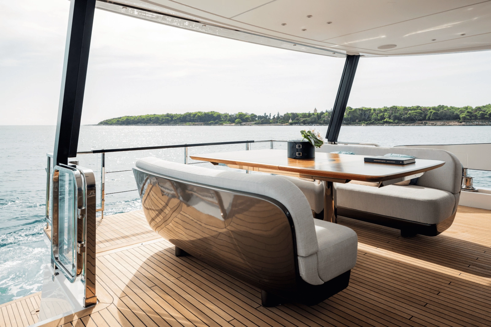 85ft Azimut Yacht For Sale