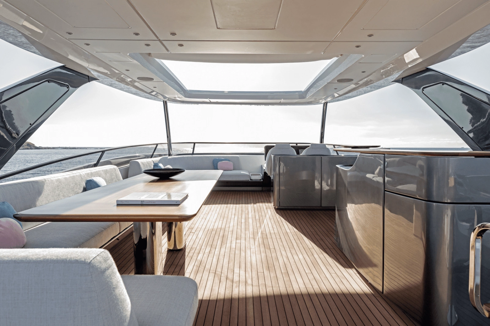 85ft Azimut Yacht For Sale