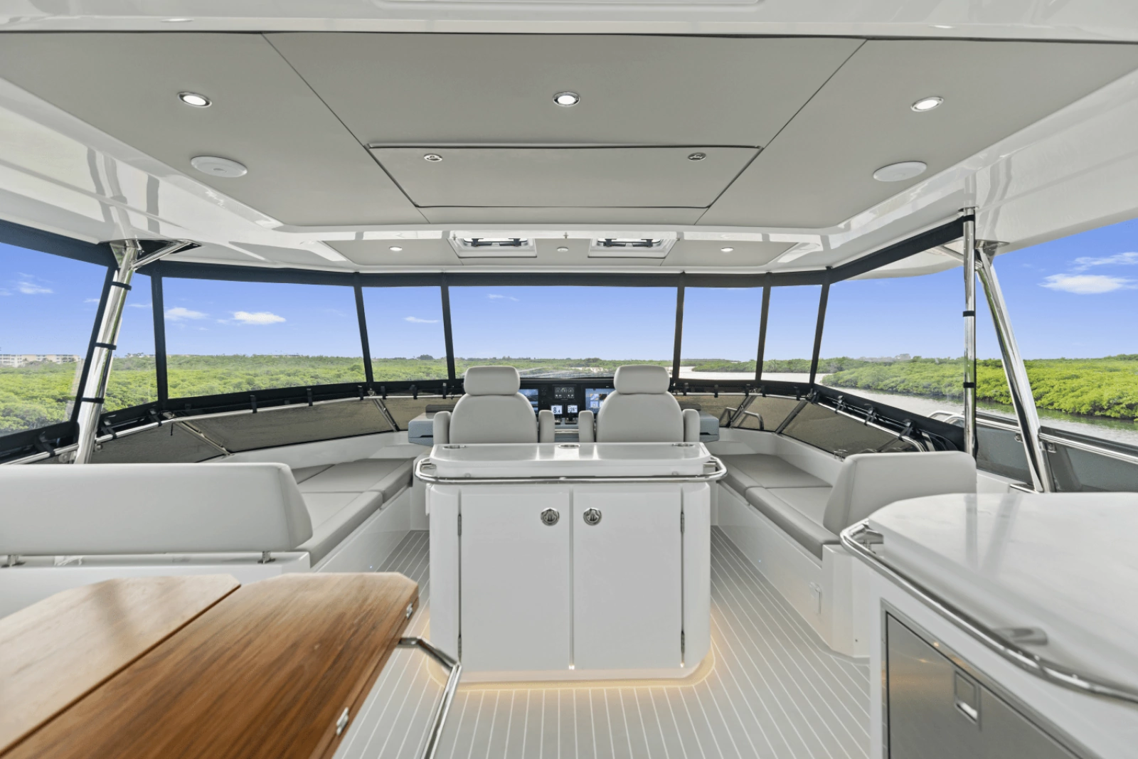 52ft Aquila Yacht For Sale