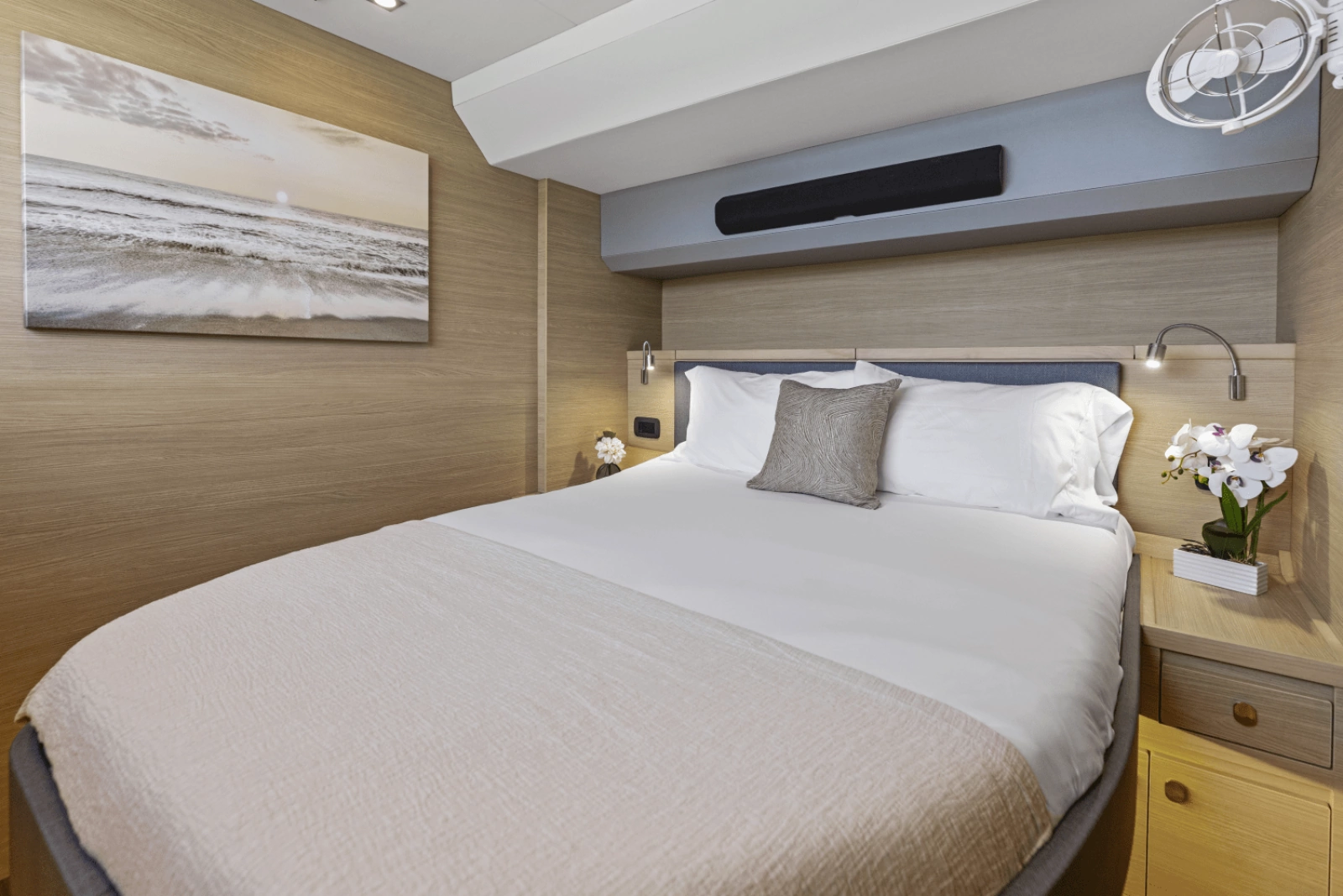 52ft Aquila Yacht For Sale