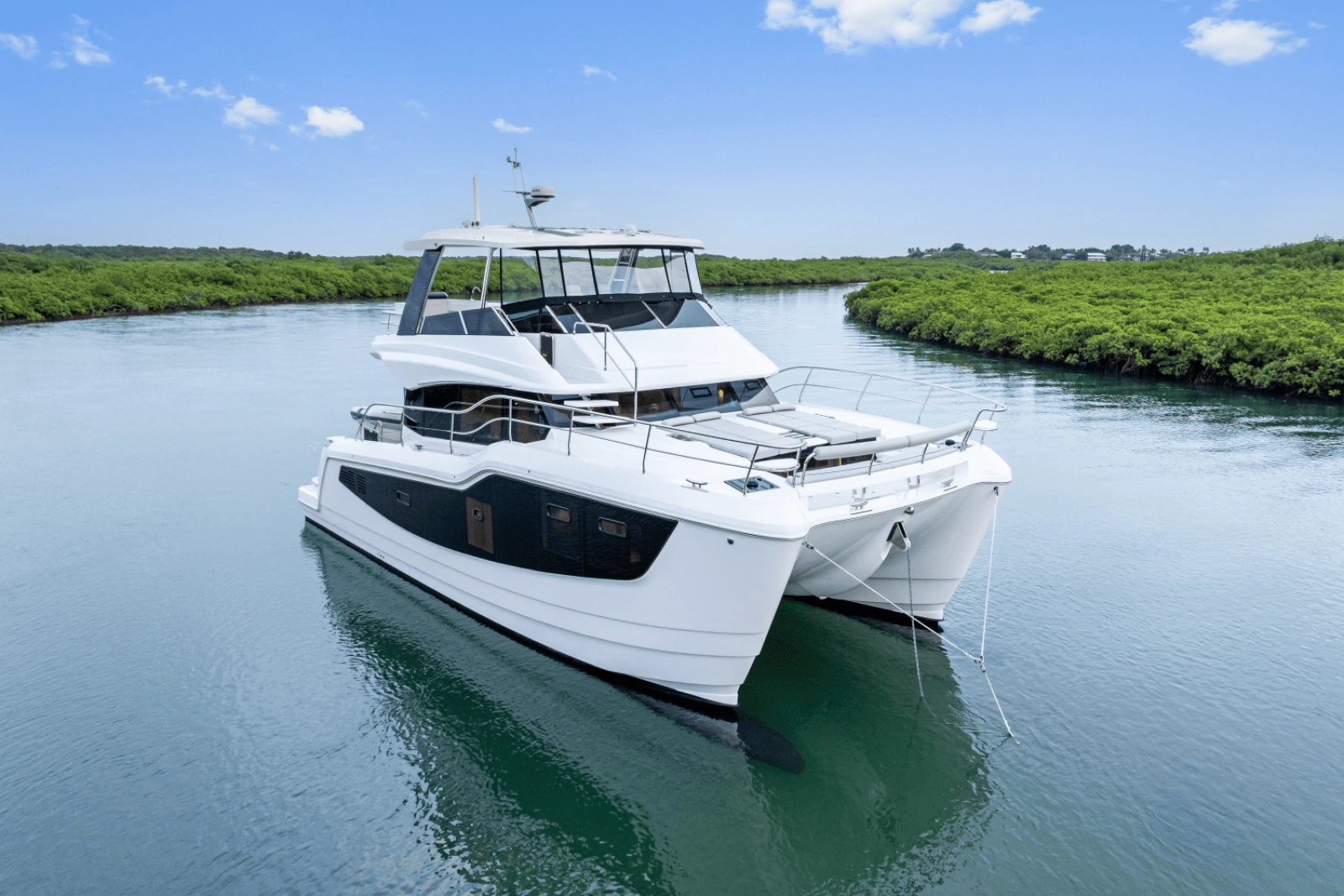 52ft Aquila Yacht For Sale
