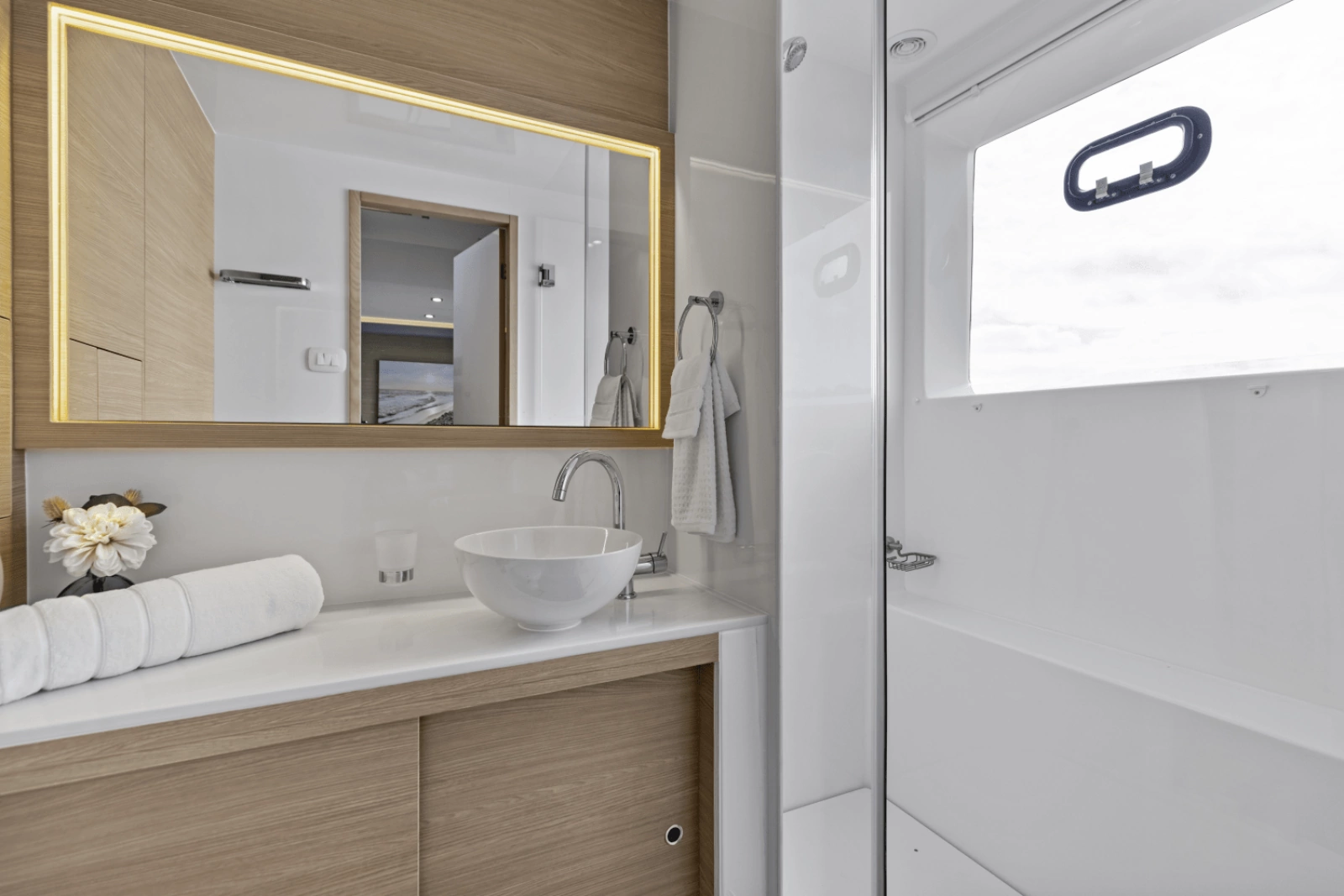 52ft Aquila Yacht For Sale
