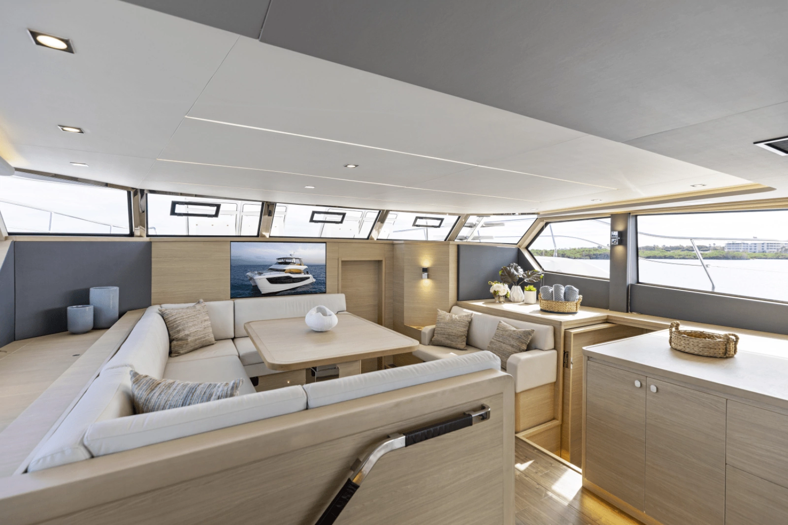 52ft Aquila Yacht For Sale