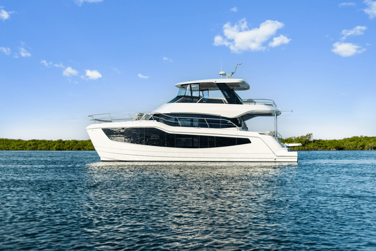 52ft Aquila Yacht For Sale