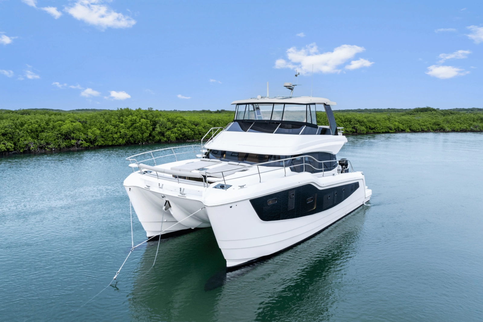52ft Aquila Yacht For Sale