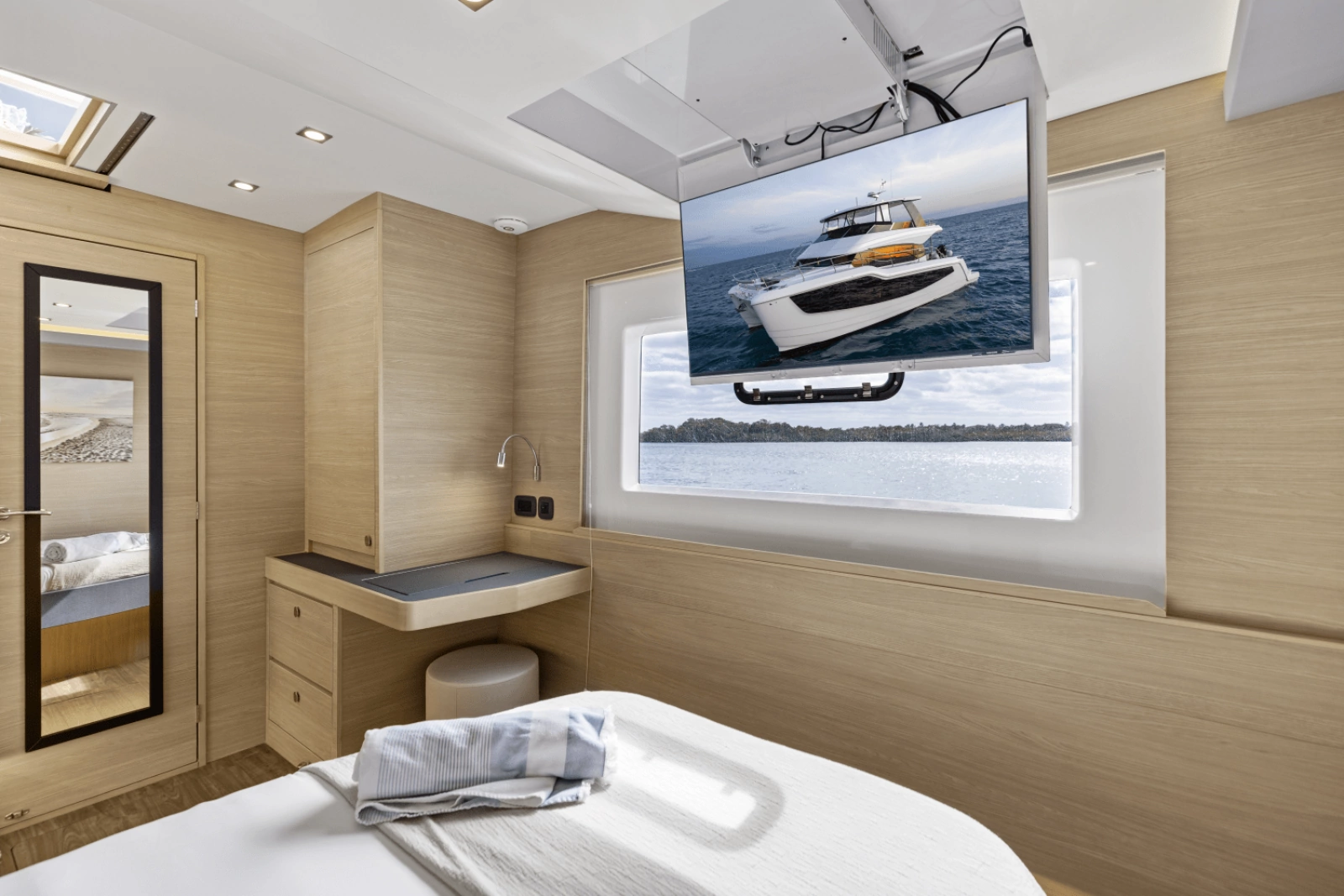 52ft Aquila Yacht For Sale