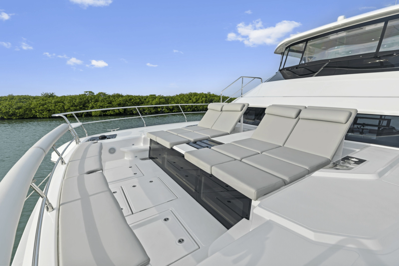 52ft Aquila Yacht For Sale
