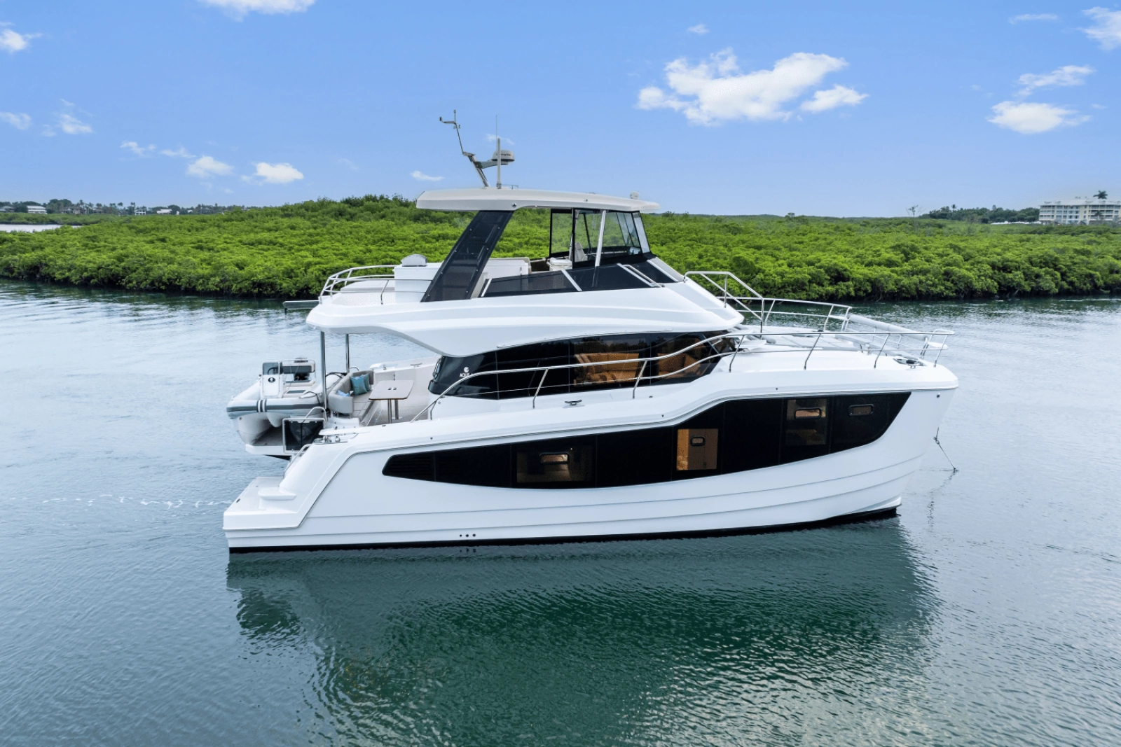 52ft Aquila Yacht For Sale