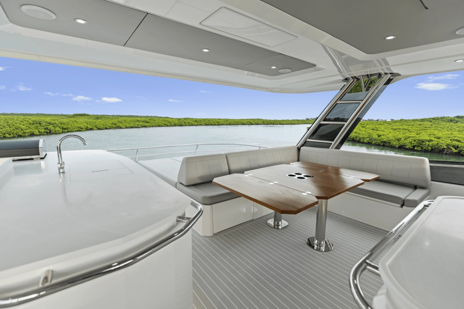 52ft Aquila Yacht For Sale
