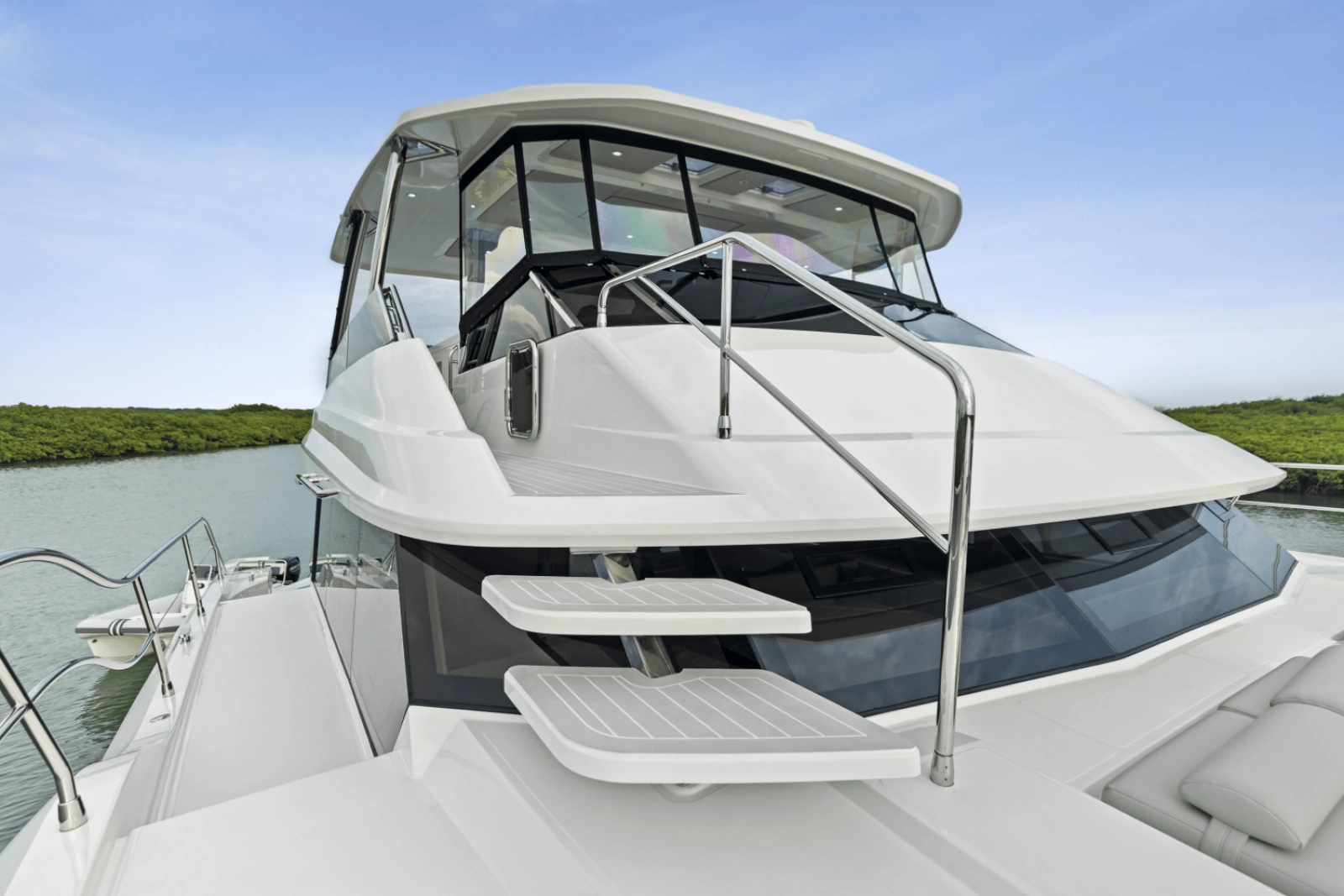 52ft Aquila Yacht For Sale