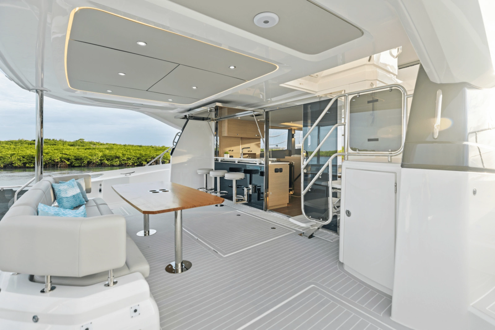 52ft Aquila Yacht For Sale