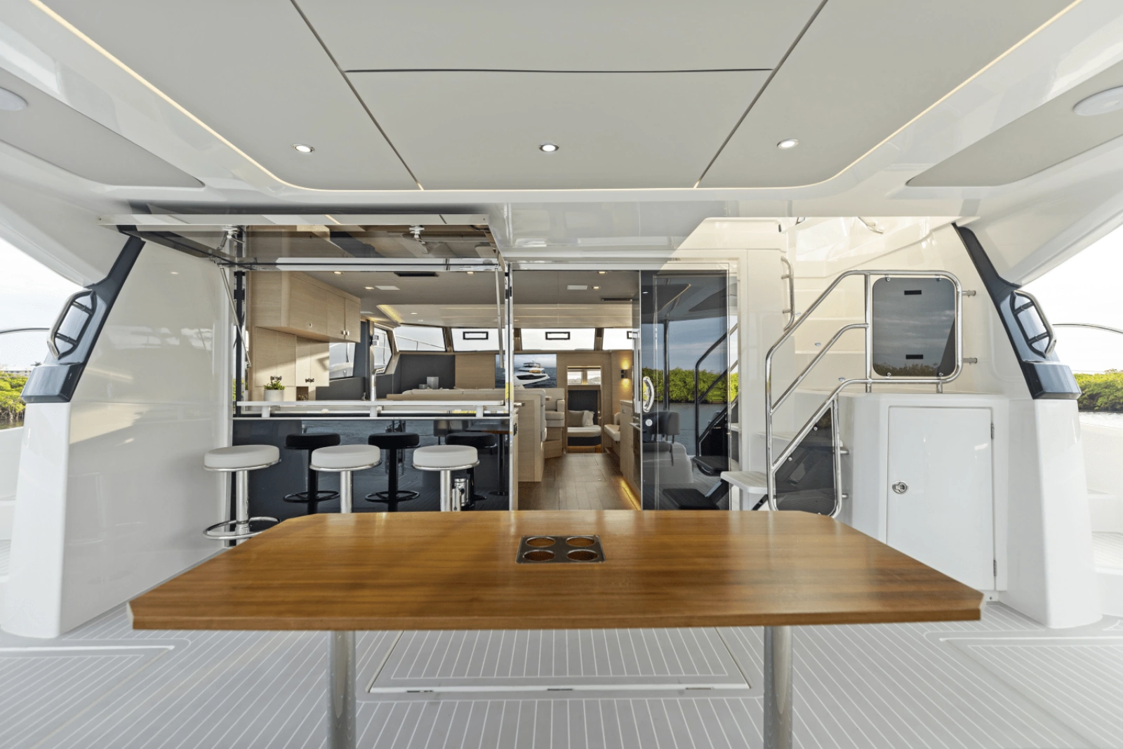 52ft Aquila Yacht For Sale