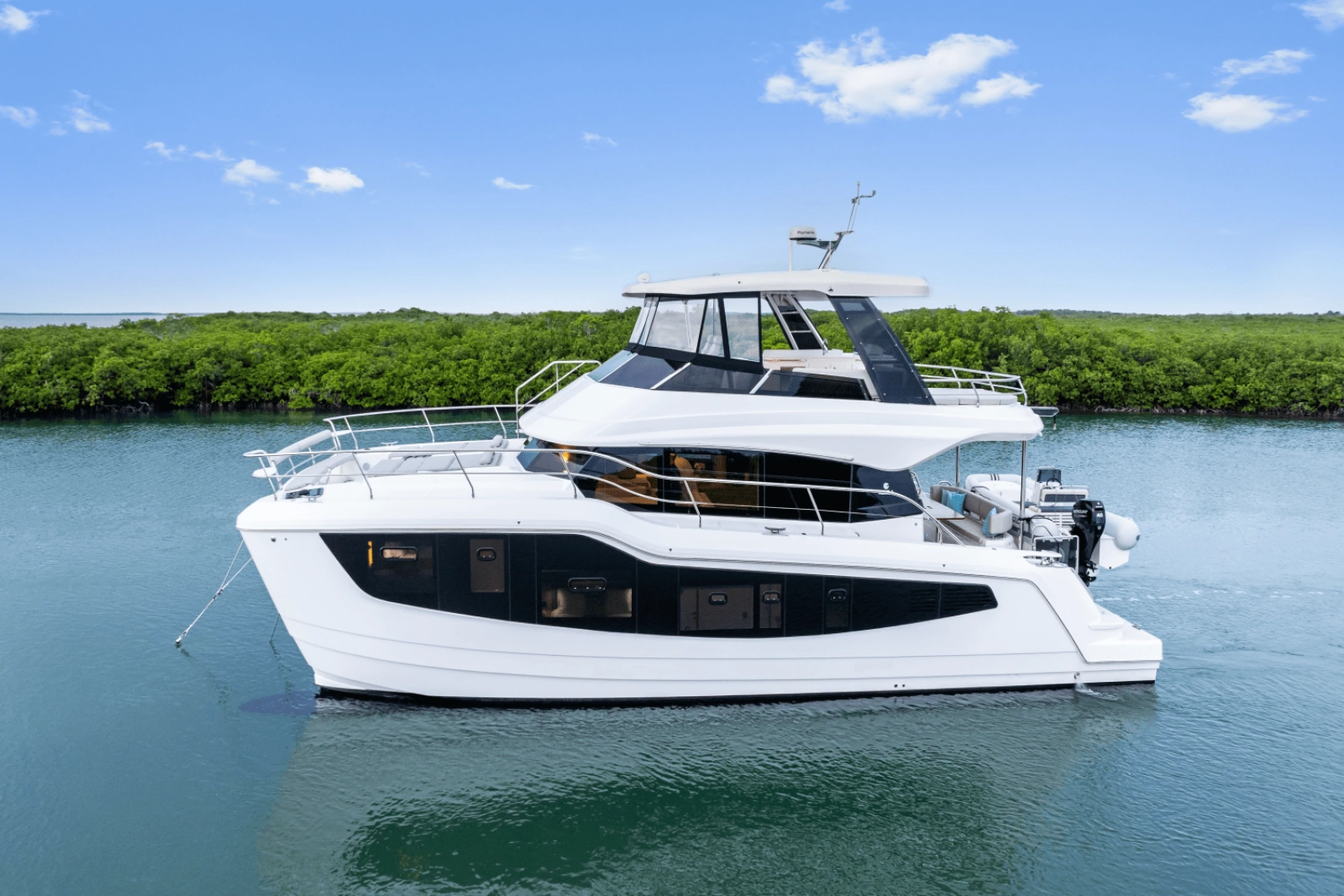 52ft Aquila Yacht For Sale