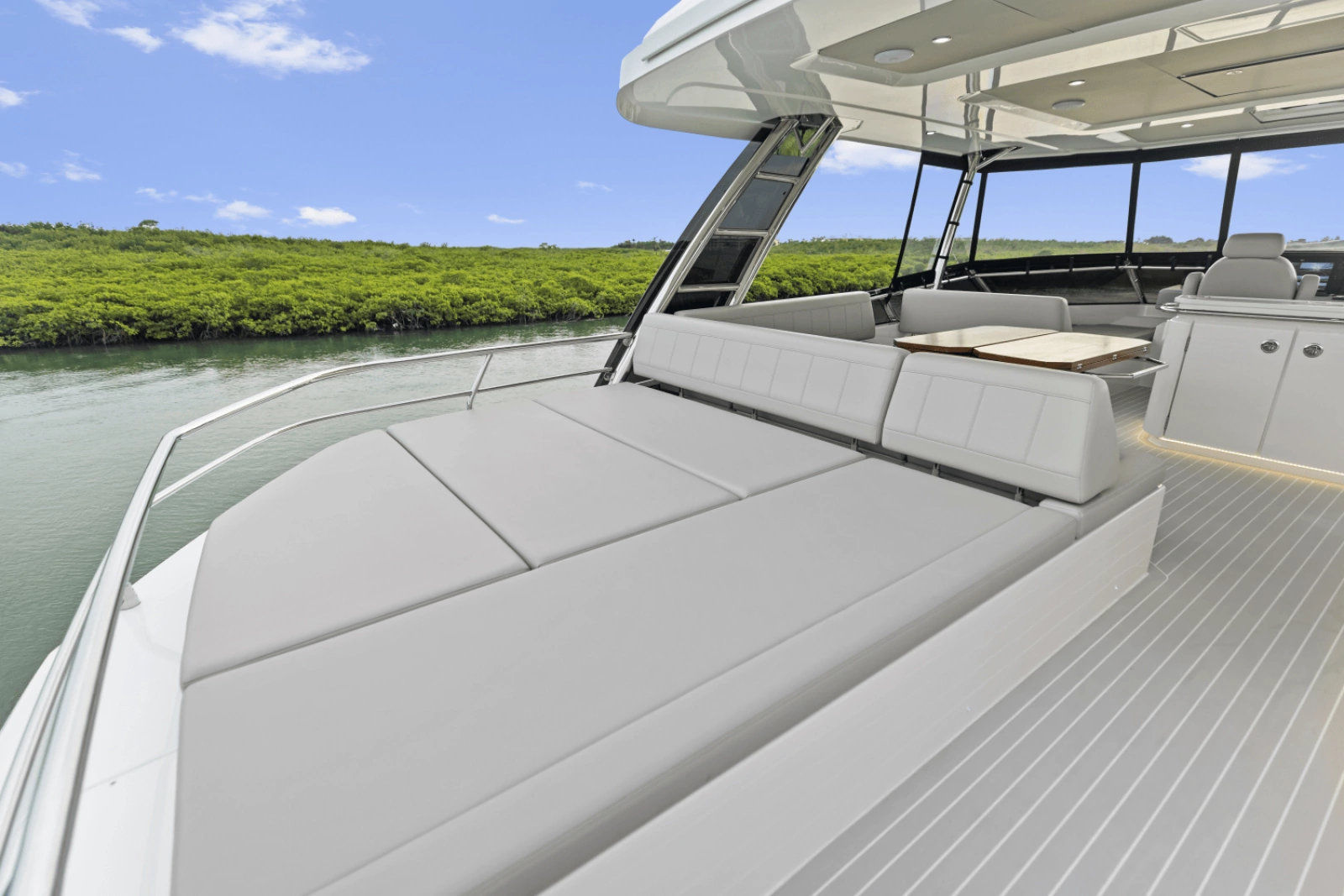 52ft Aquila Yacht For Sale