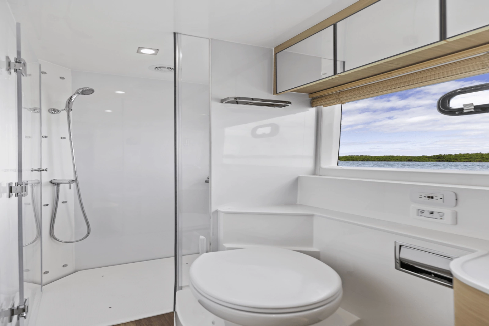 52ft Aquila Yacht For Sale