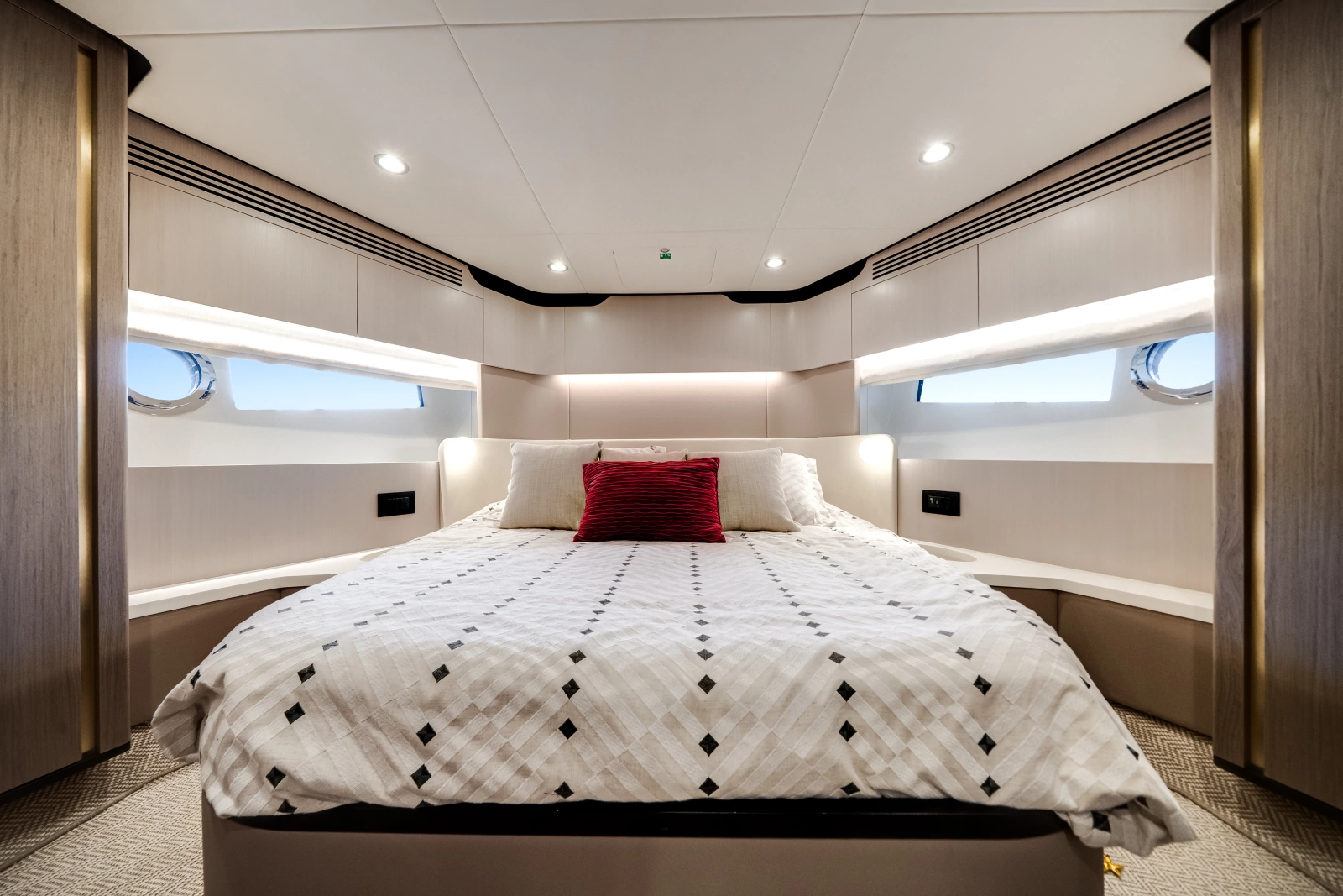 60ft Azimut Yacht For Sale
