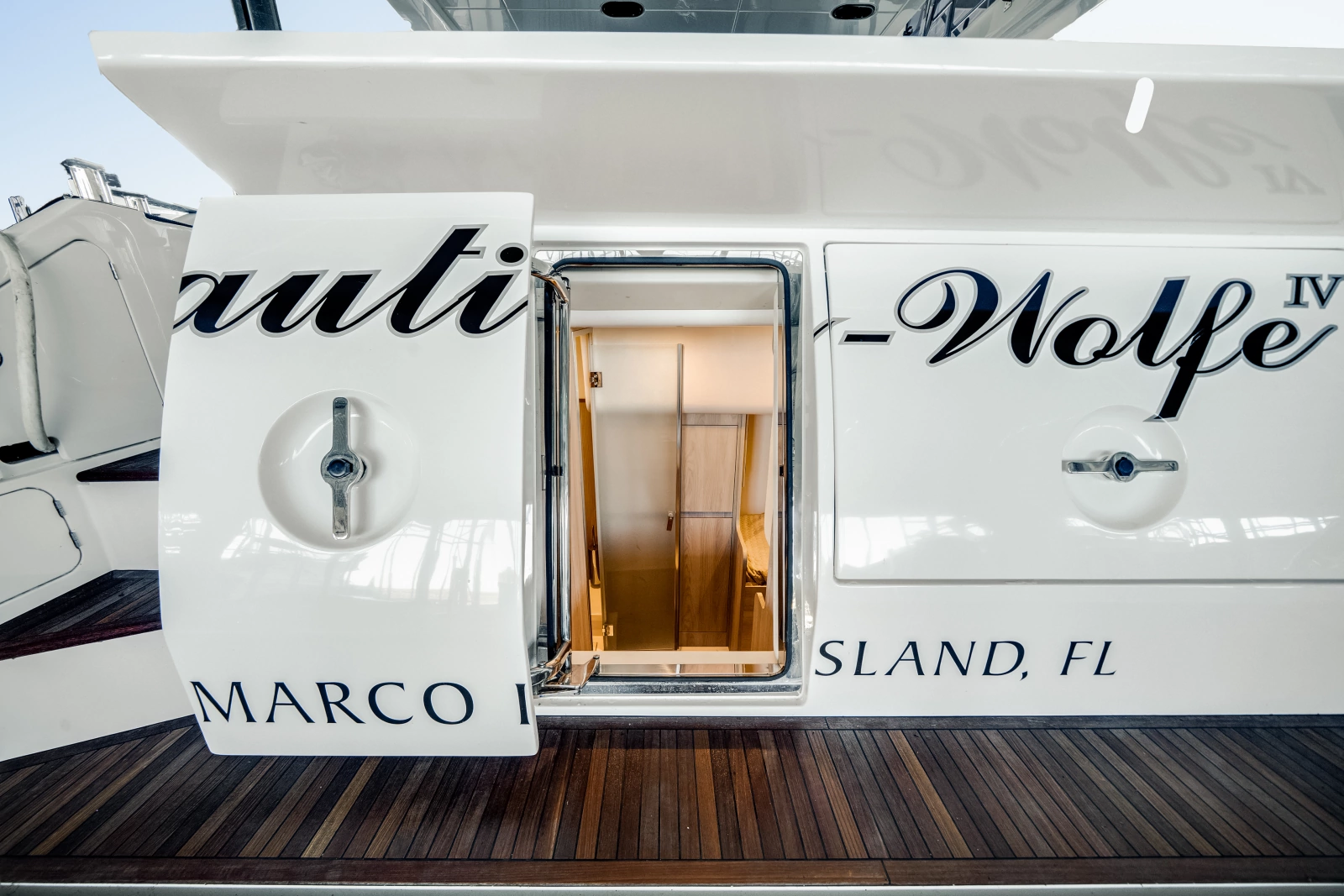 60ft Azimut Yacht For Sale