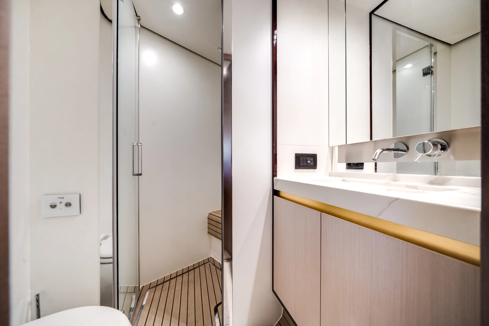 60ft Azimut Yacht For Sale