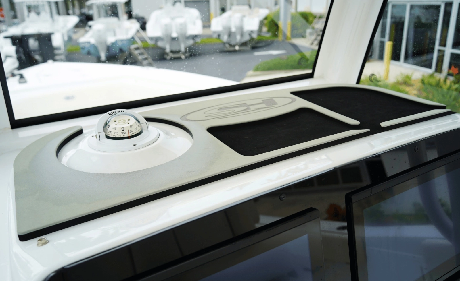 2025 Sea Hunt Gamefish 27FS