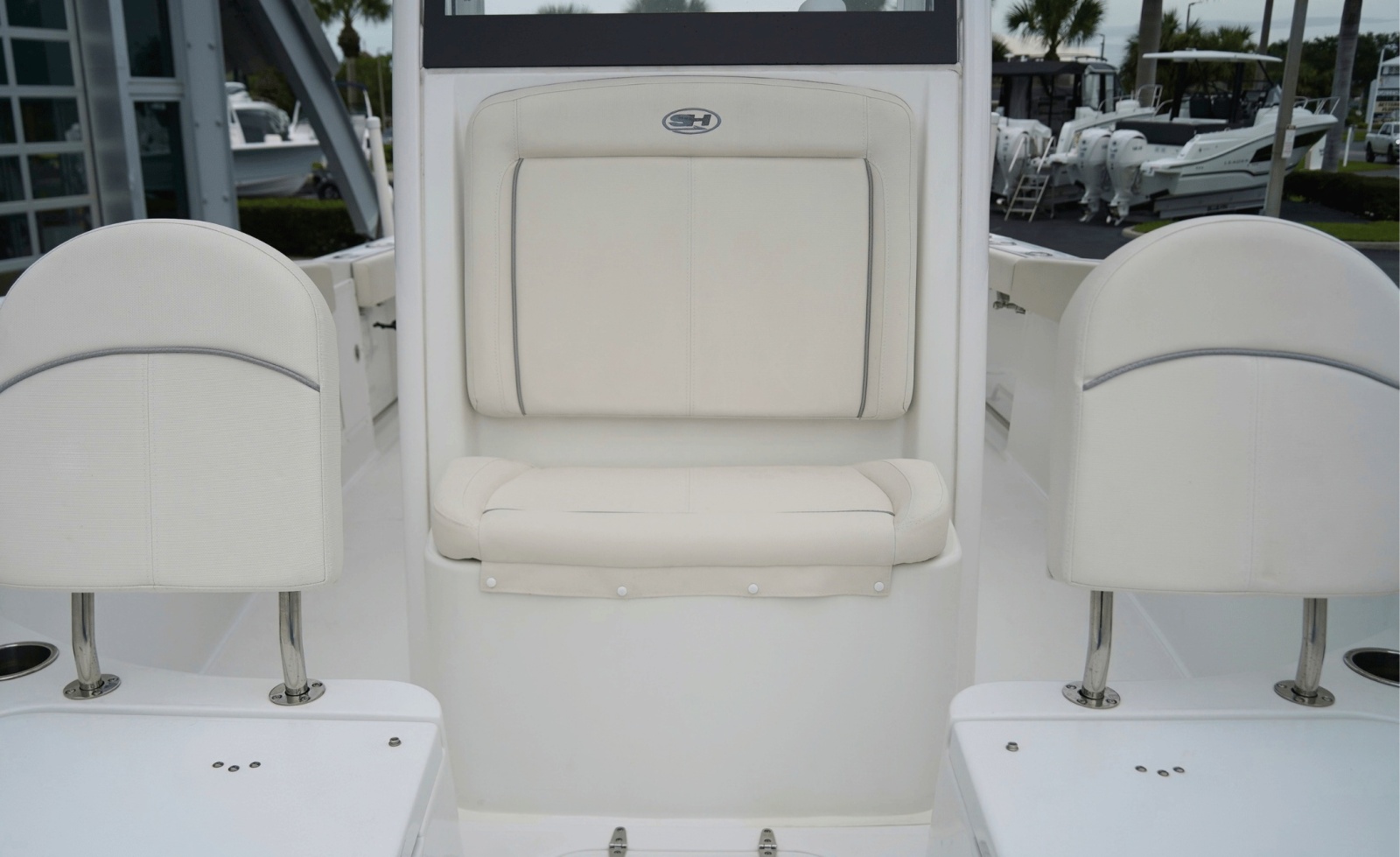 2025 Sea Hunt Gamefish 27FS