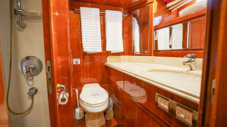2001 Motor Yacht 82MY