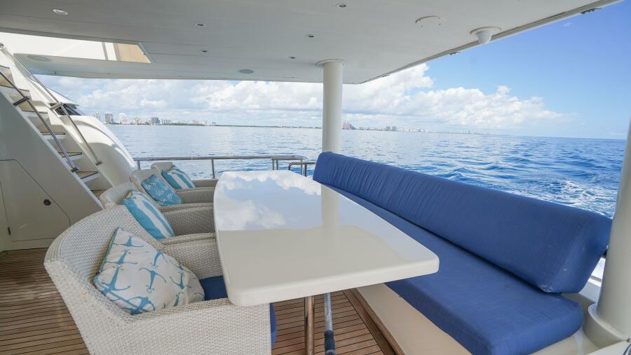 2001 Motor Yacht 82MY
