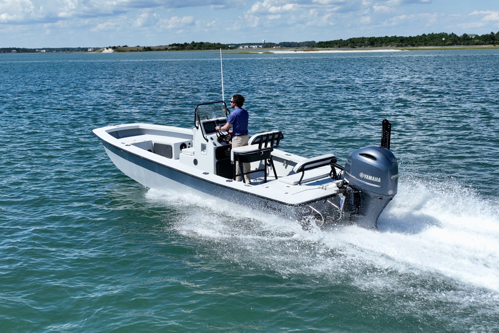 2022 Intruder 23