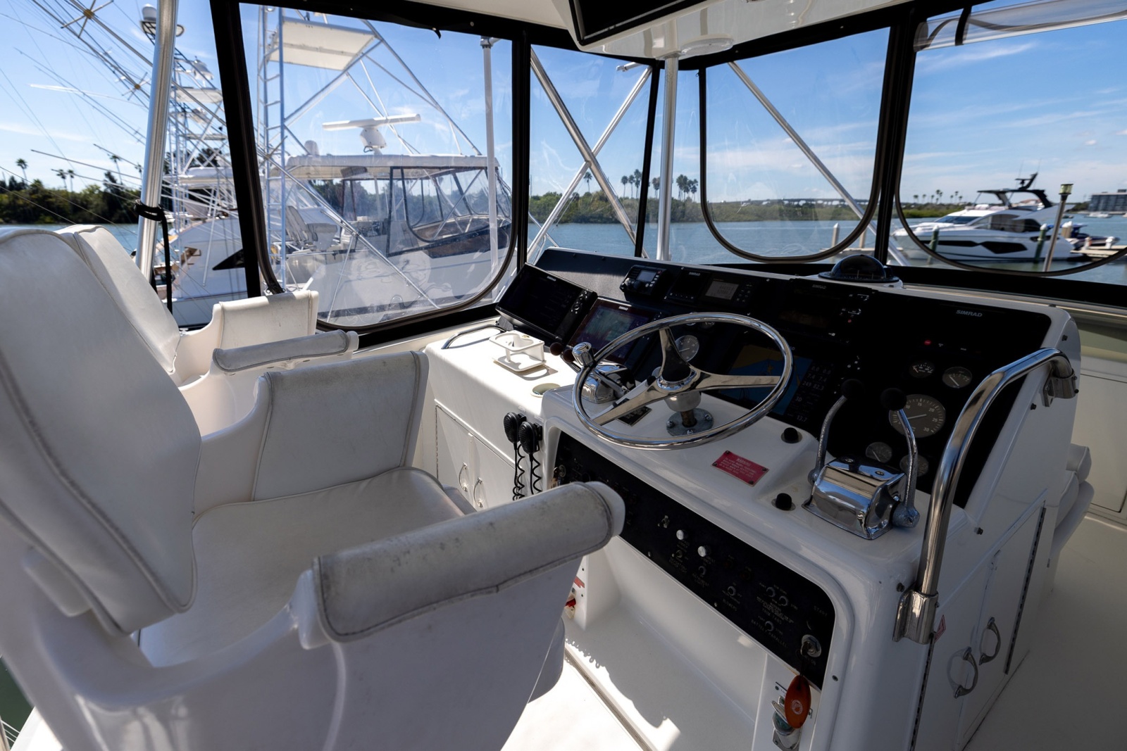 1995 Hatteras 43 Convertible