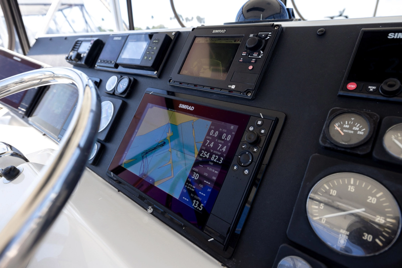 1995 Hatteras 43 Convertible