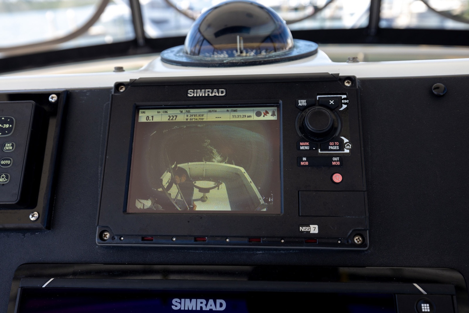 1995 Hatteras 43 Convertible