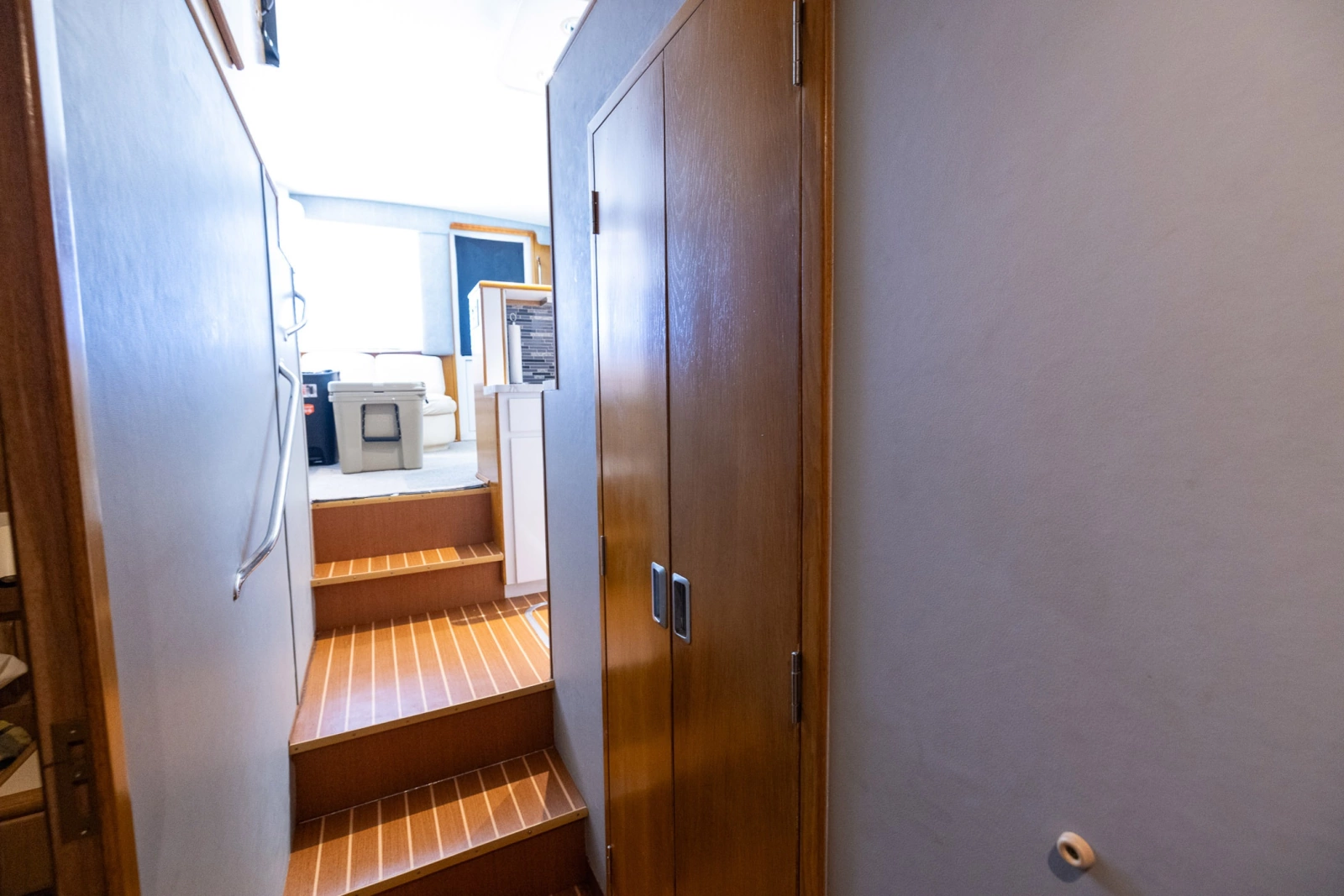 1995 Hatteras 43 Convertible
