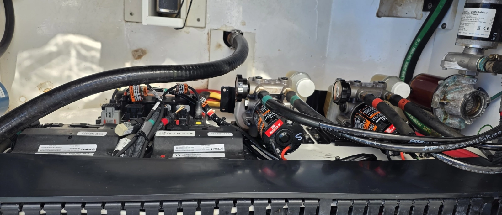 2019 Pursuit 328 Sport