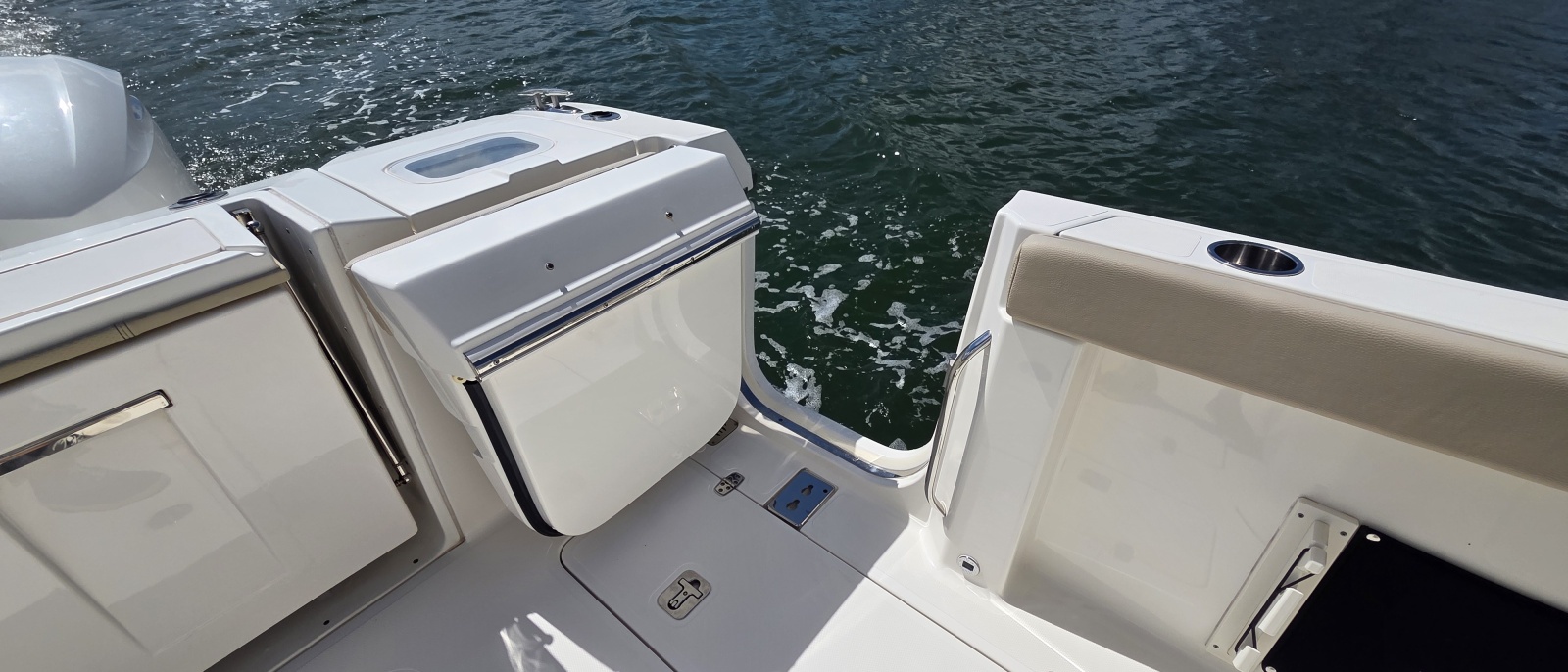 2019 Pursuit 328 Sport