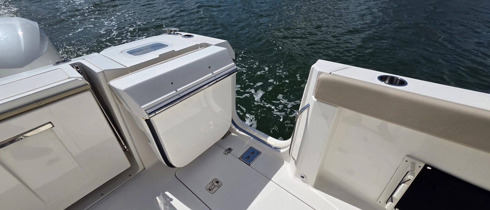 2019 Pursuit 328 Sport