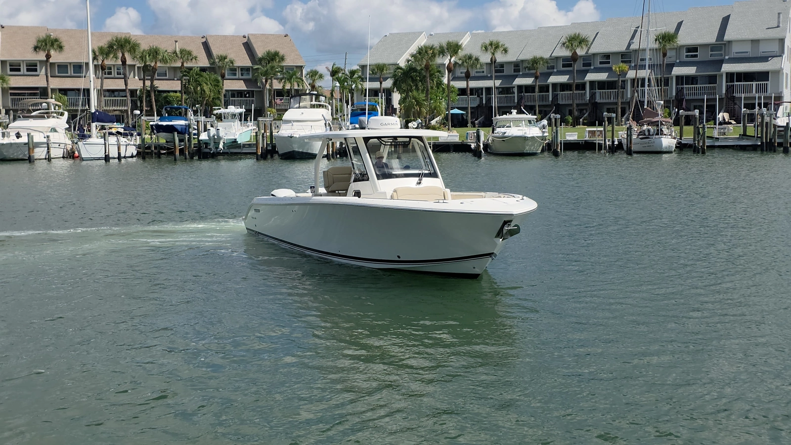 2019 Pursuit 328 Sport