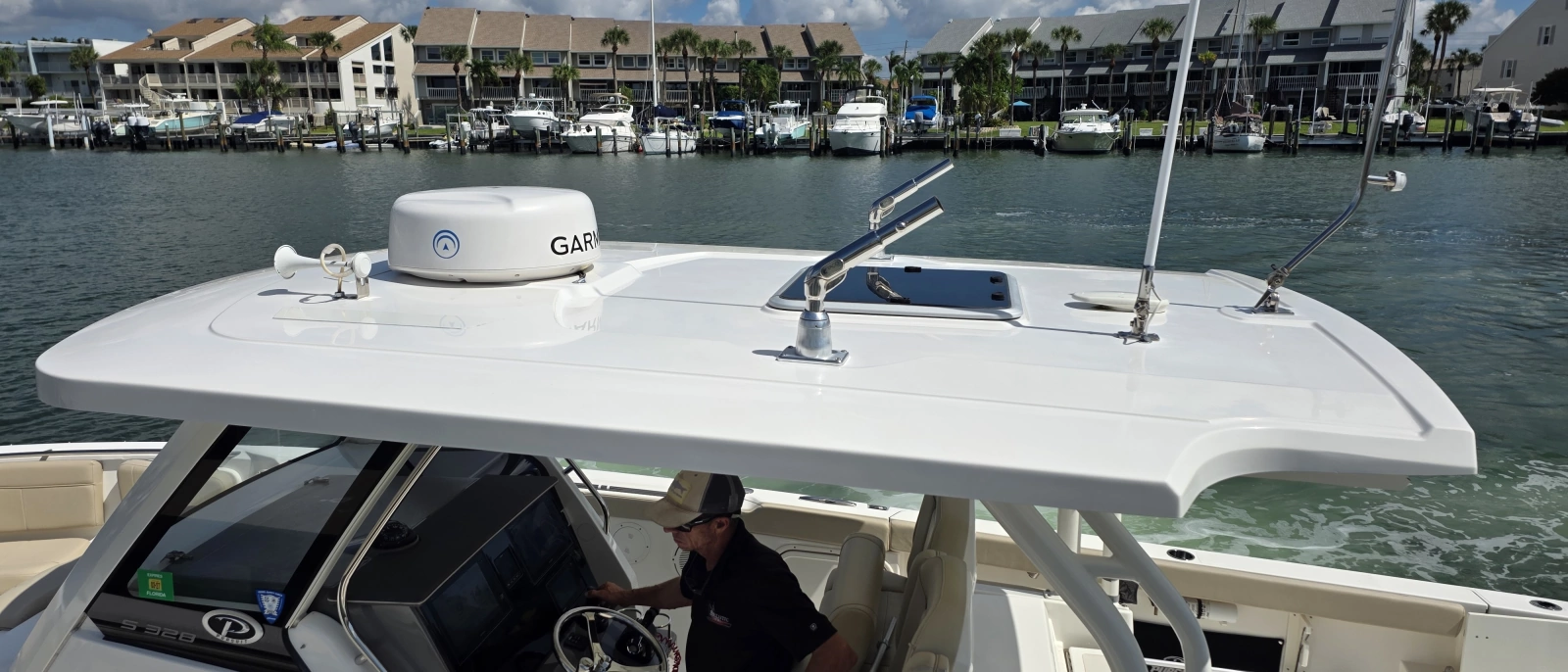 2019 Pursuit 328 Sport