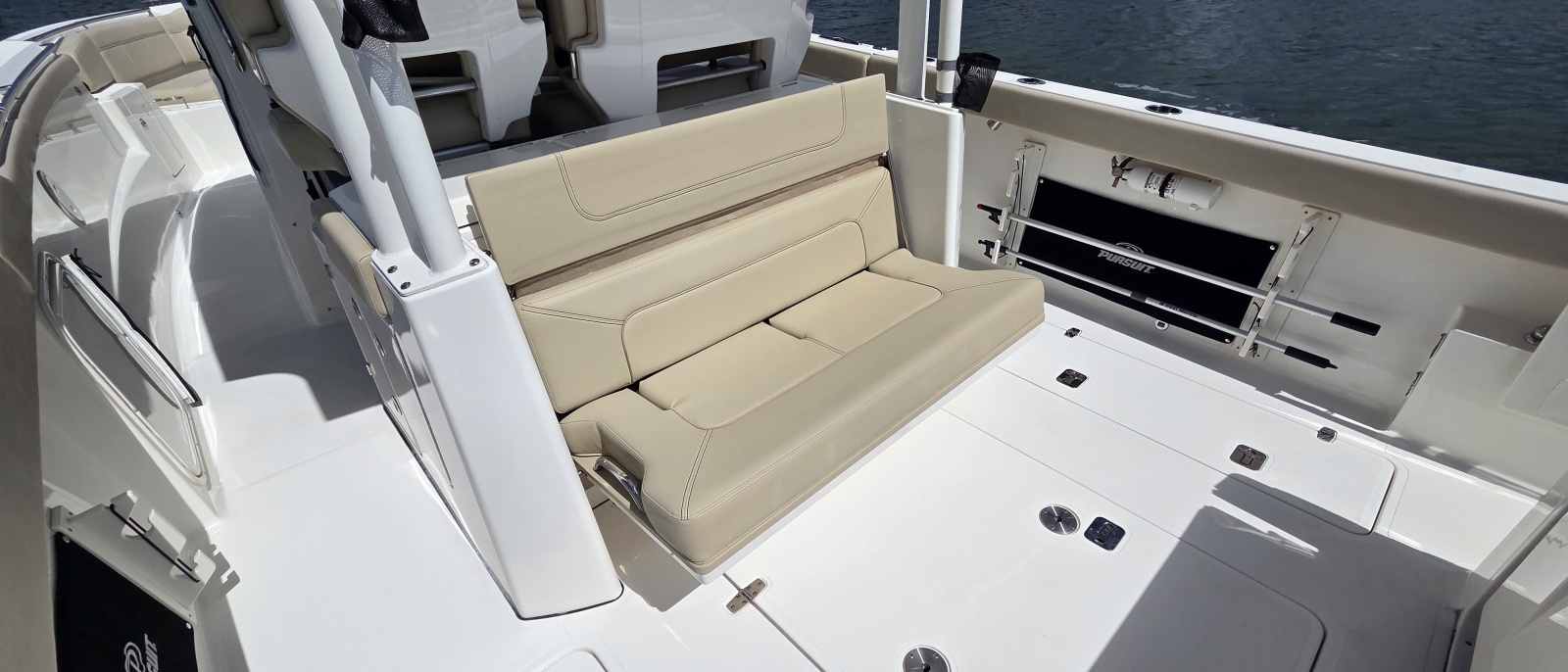 2019 Pursuit 328 Sport