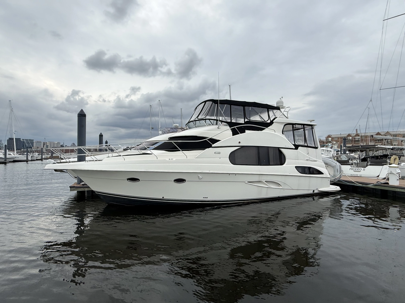 2005 Silverton 43 Motor Yacht