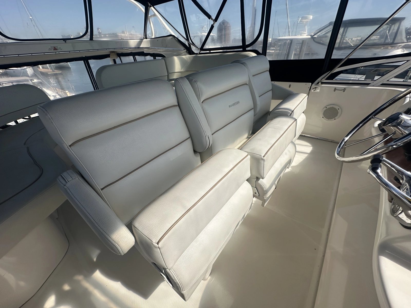 2005 Silverton 43 Motor Yacht