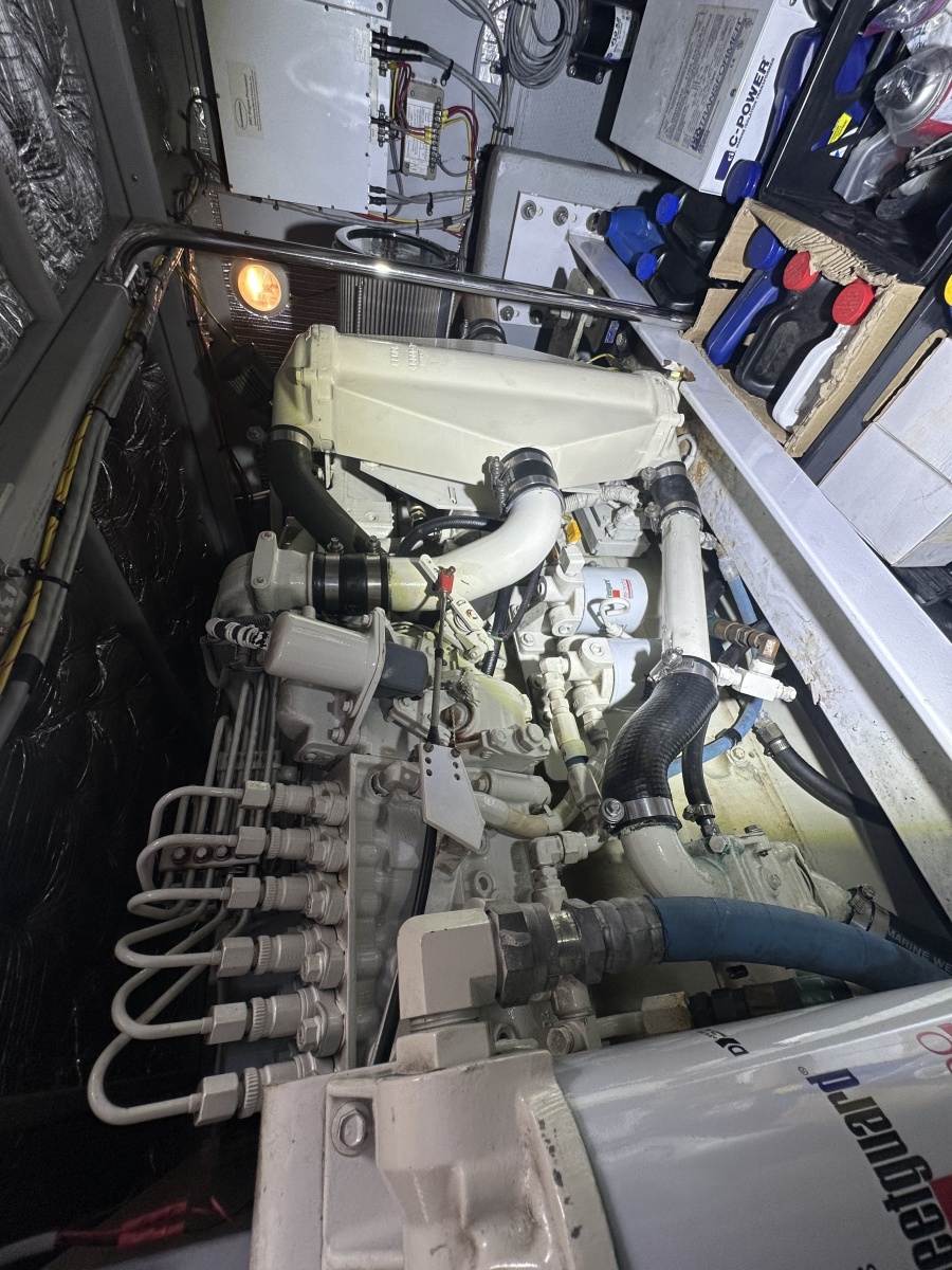 2005 Silverton 43 Motor Yacht