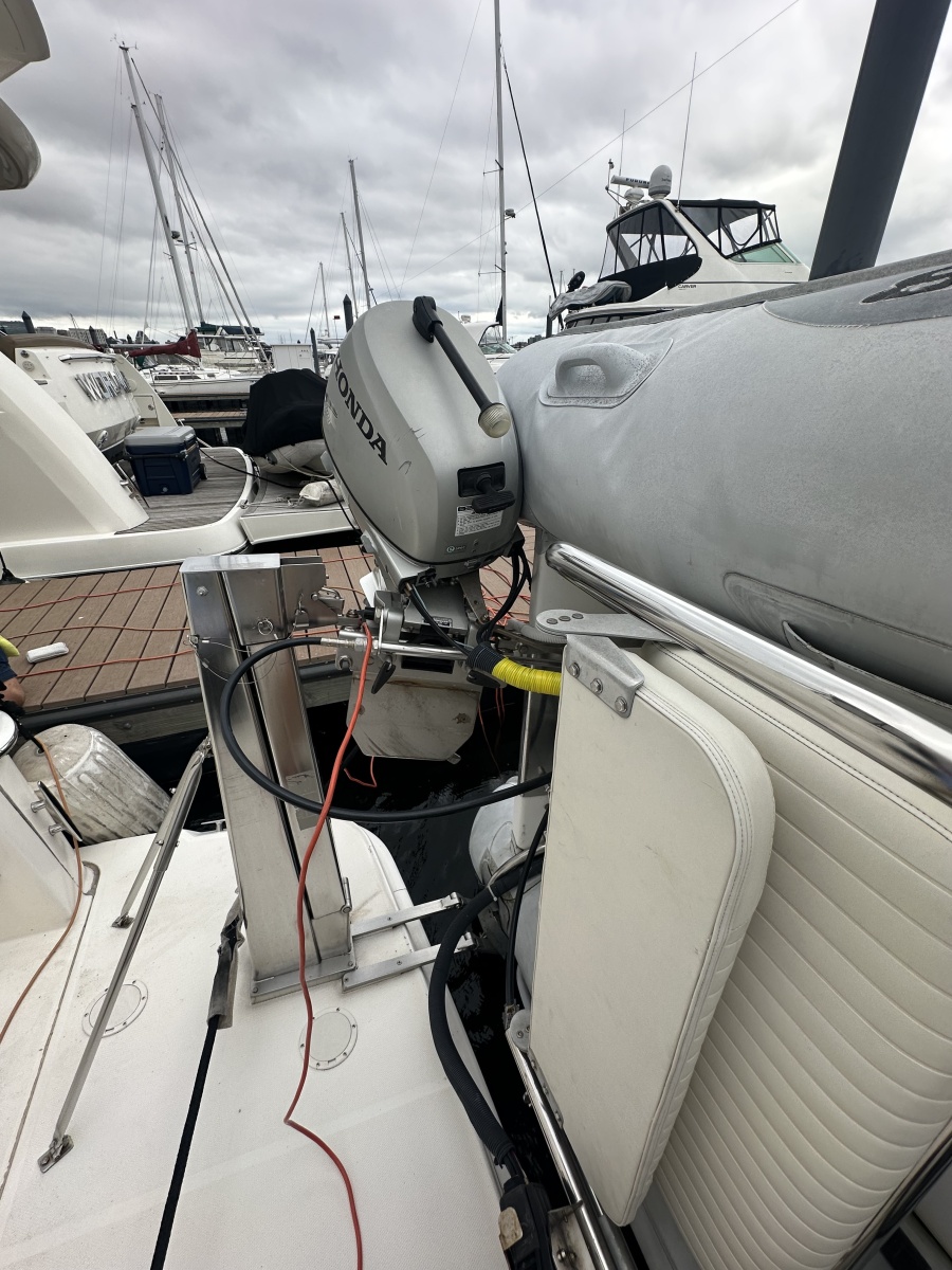 2005 Silverton 43 Motor Yacht